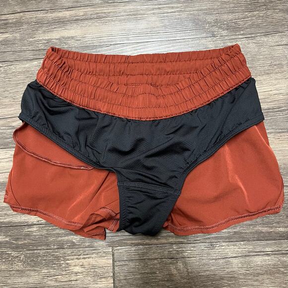 Vuori Clementine Womens Running Shorts Brown Orange Rust 2.5” Inseam Lined Sz XS - Picture 7 of 7